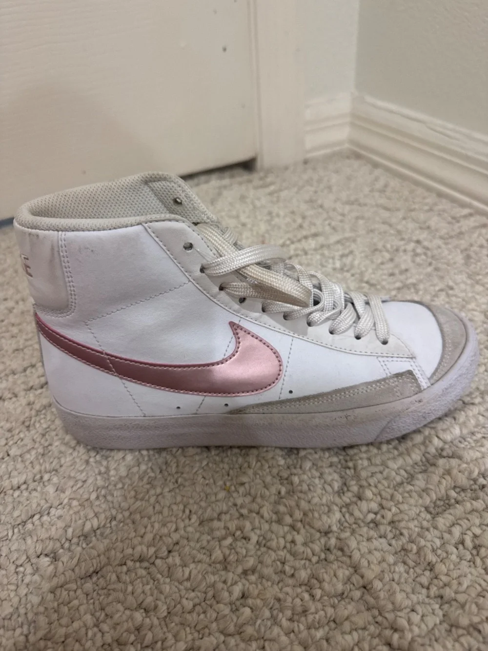 Nike mid rise sneakers